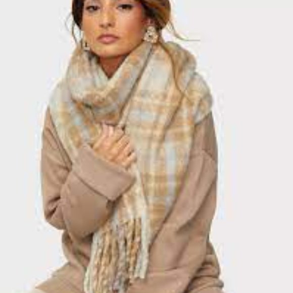 Karly Brushed Plaid Scarf - Picture 9 of 9